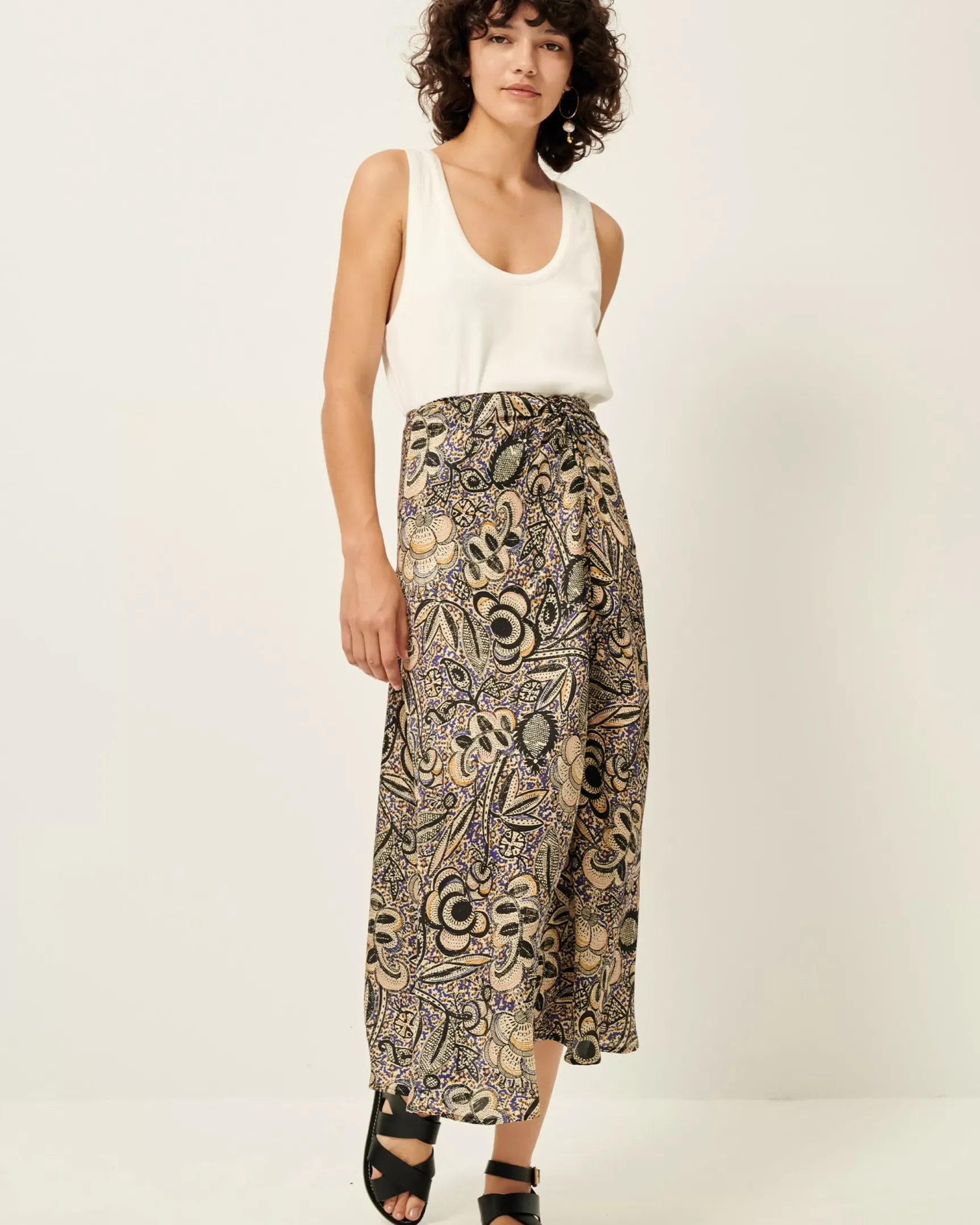 Discount Gialla Jupes et shorts