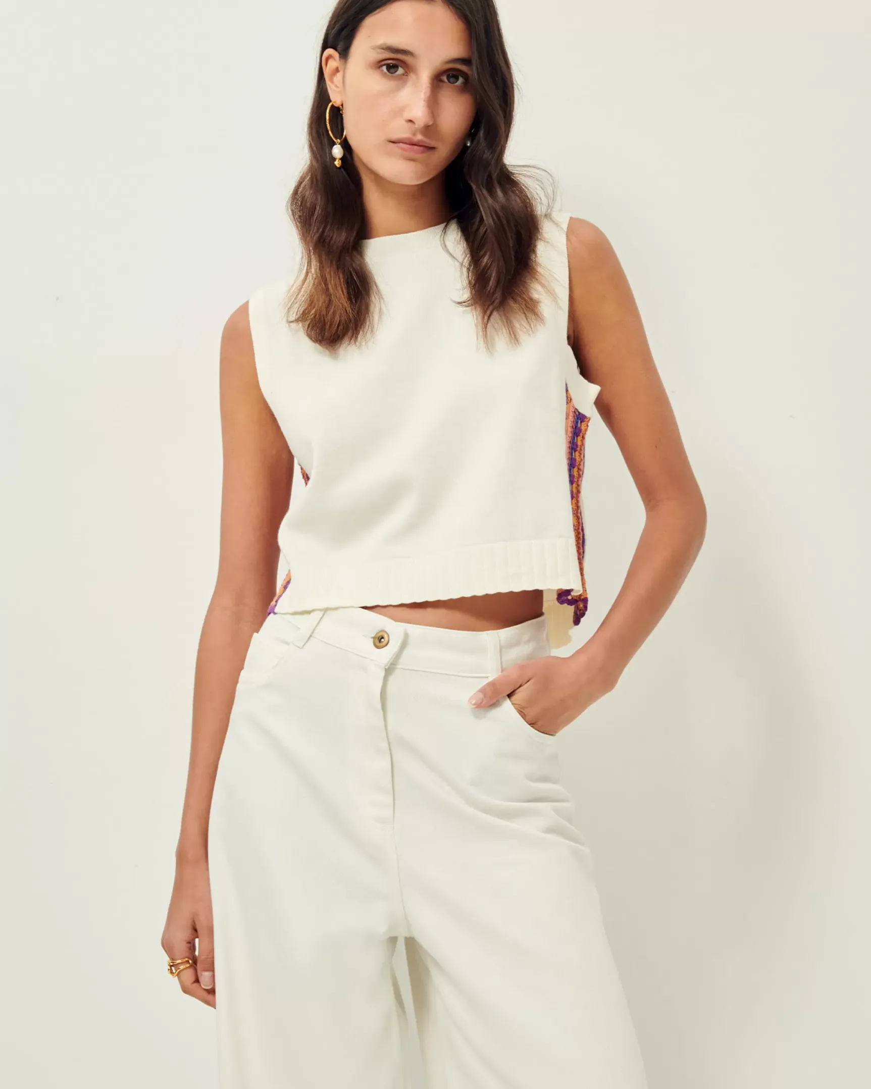 Outlet Lao Spring 2024