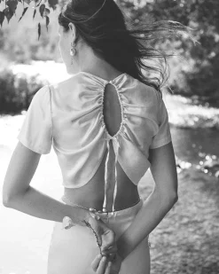 Online Nori oui Tops