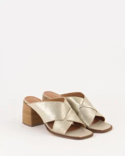 Hot Soko oui Voir tout